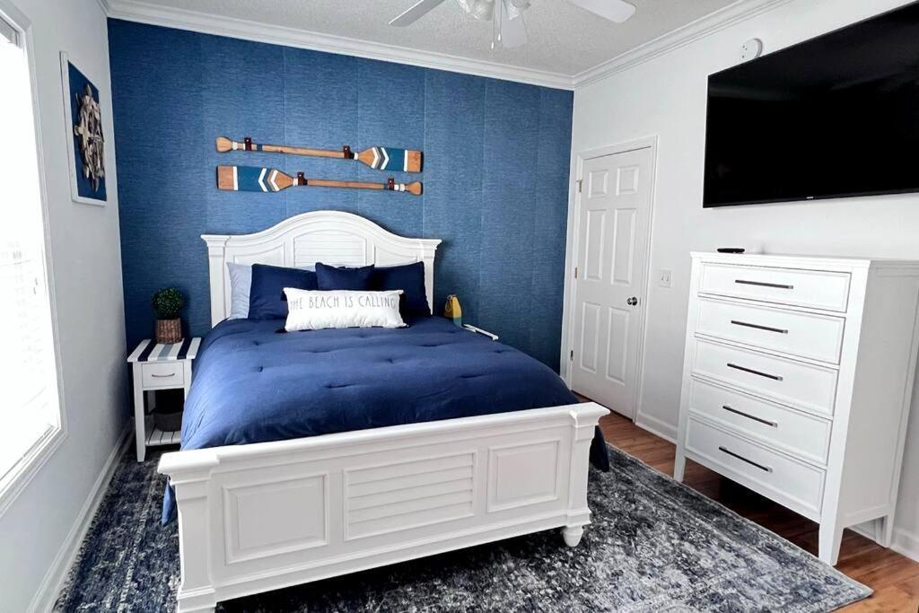Walk To The Beach-Sleeps 10 And Golfcart Миртъл Бийч Екстериор снимка