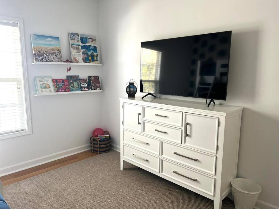 Walk To The Beach-Sleeps 10 And Golfcart Миртъл Бийч Екстериор снимка