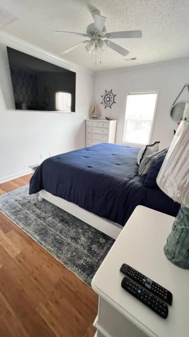 Walk To The Beach-Sleeps 10 And Golfcart Миртъл Бийч Екстериор снимка